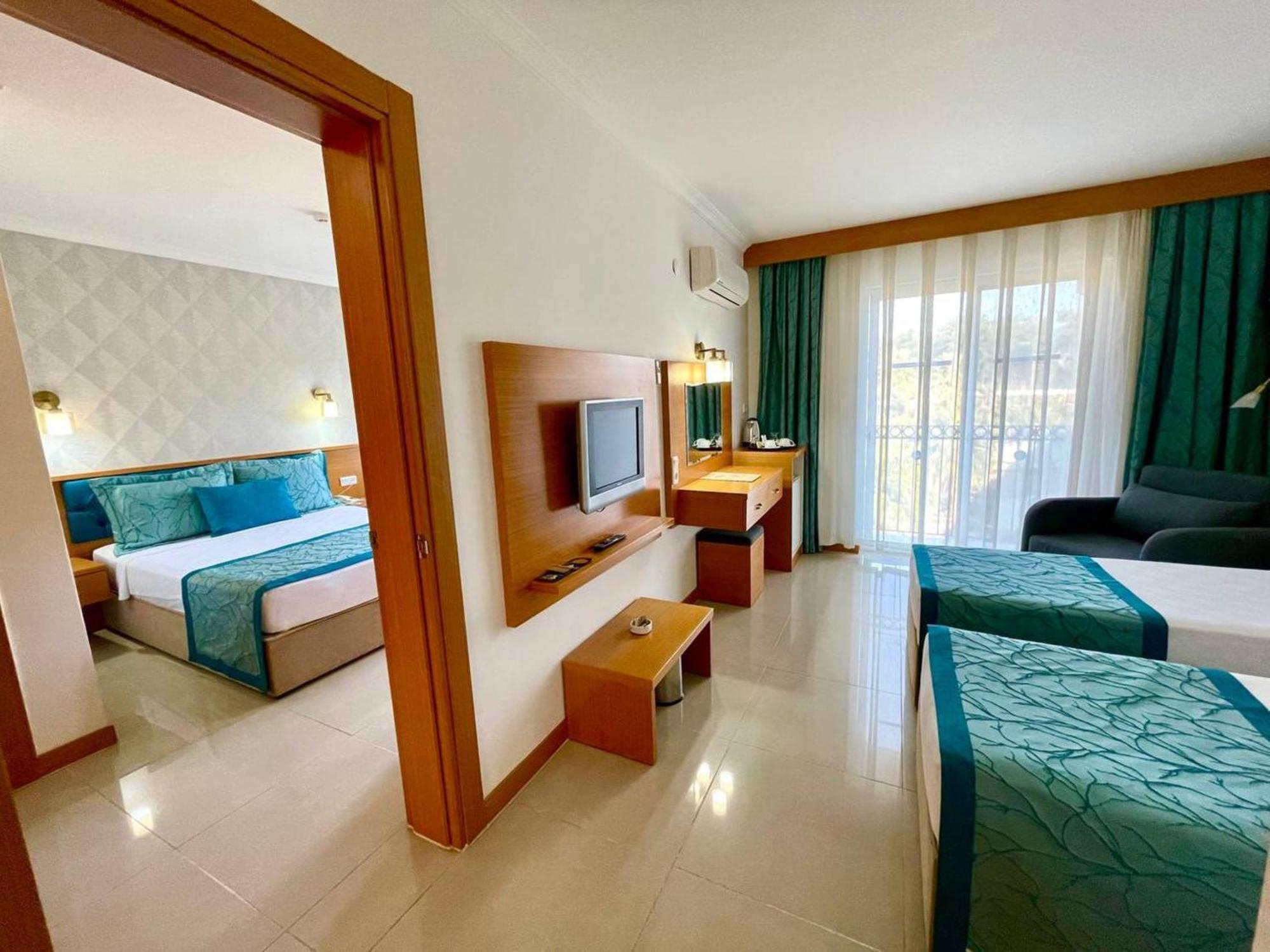 Green Forest Holiday Village Олудениз Экстерьер фото